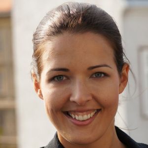 dianapanzhirsch4 dianapanzhirsch4
